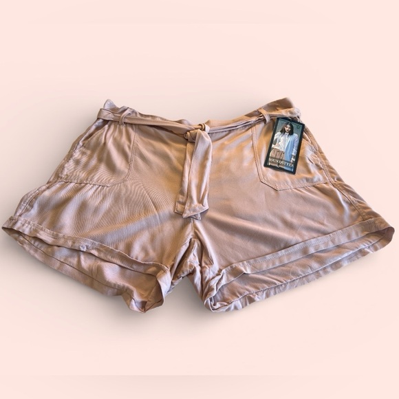 Sound Style Women's Pink Shorts - Picture 2 of 8